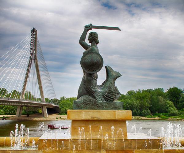 Monument To The Syrenka